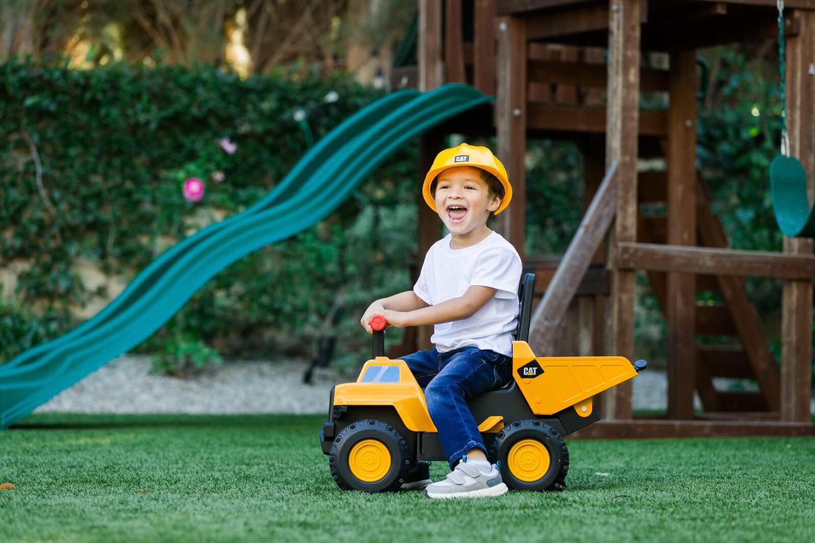 CAT - Play & Ride Dump Truck