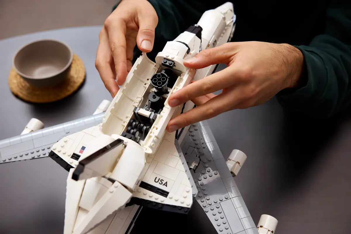 LEGO - ICONS Shuttle Carrier Aircraft 10360