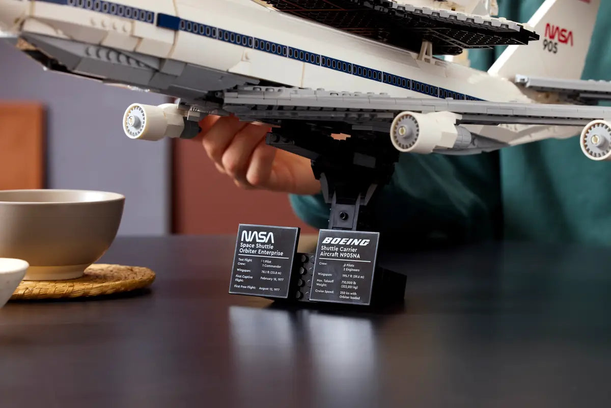 LEGO - ICONS Shuttle Carrier Aircraft 10360