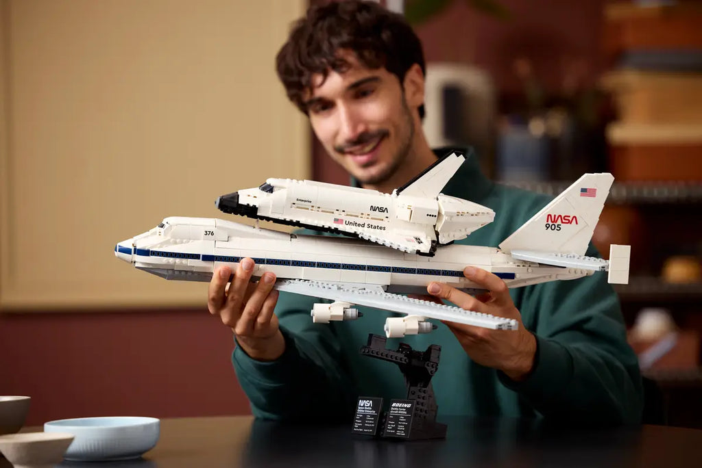 LEGO - ICONS Shuttle Carrier Aircraft 10360