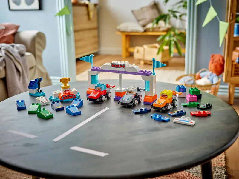 LEGO - Duplo F1 Team Race Cars & Drivers (10445)