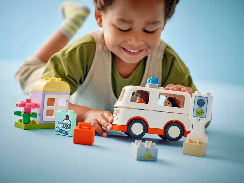 LEGO - Duplo Ambulance & Driver (10447)