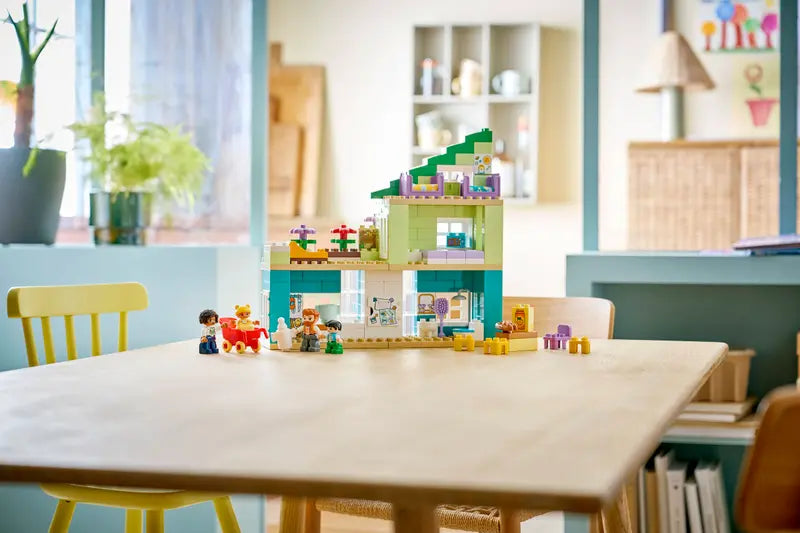 LEGO - Duplo 3 in 1 Modern Family House with Figurines 10470