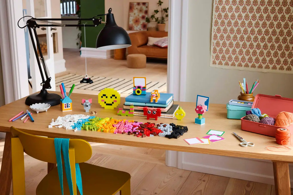 LEGO - Creative Happy Box 11042