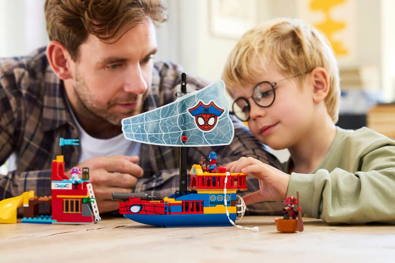LEGO - Marvel Team Spidey Pirate Ship 11208
