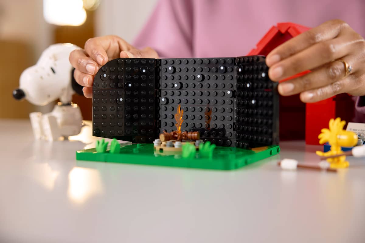 Lego - Ideas Peanuts Snoopys Doghouse 21368