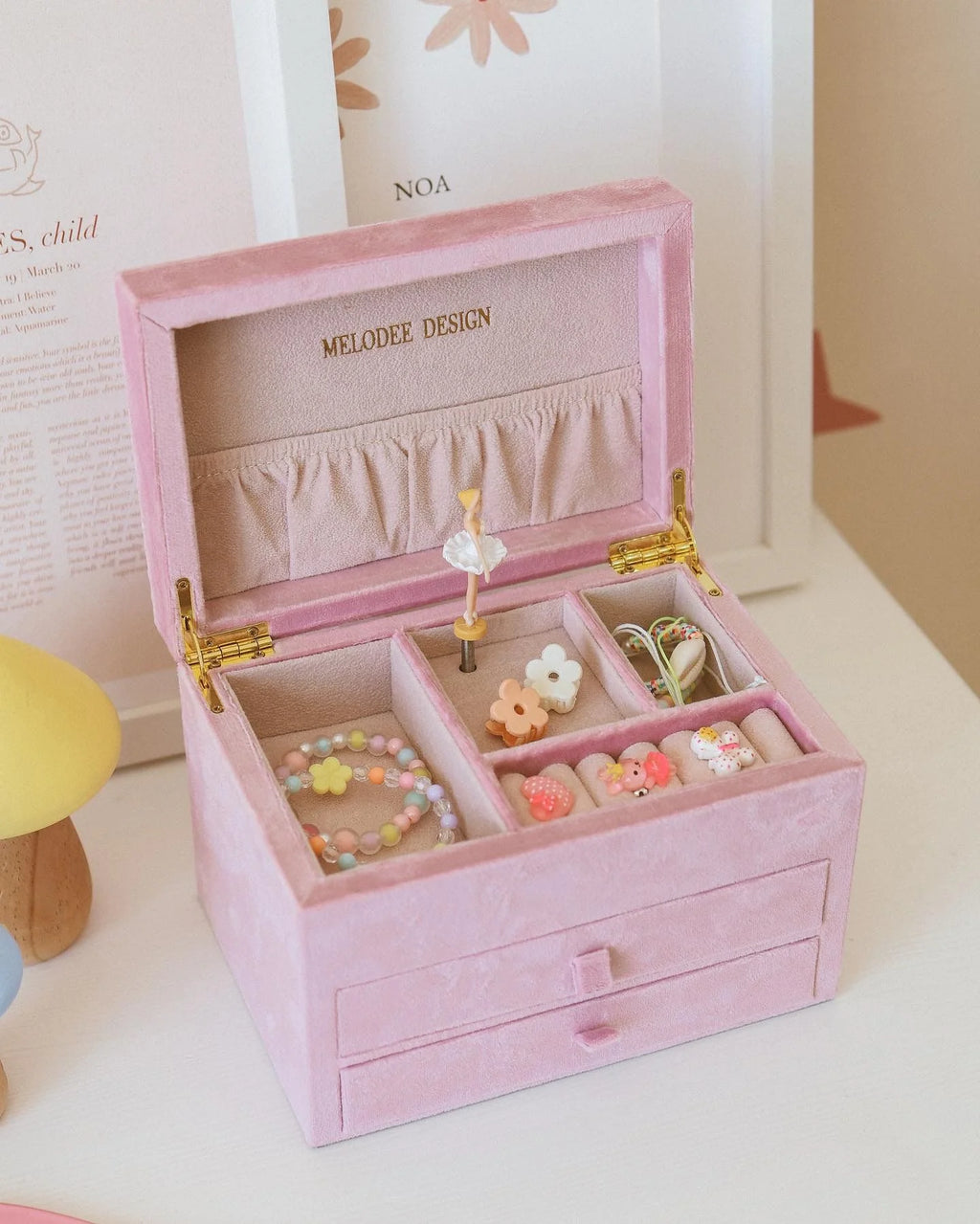 Melodee Designs - Nostalia Jewellery Box