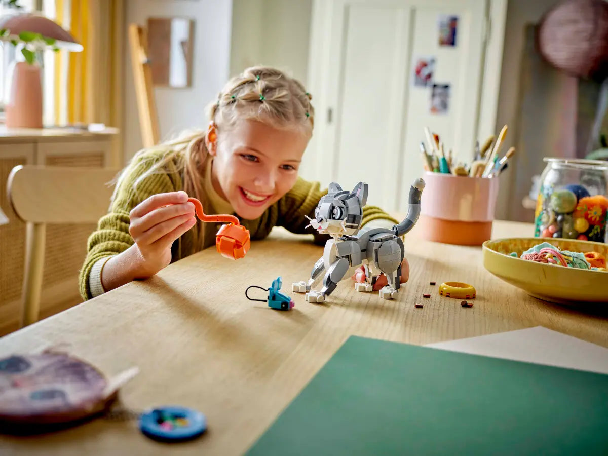 LEGO - Creator Playful Cat 31163