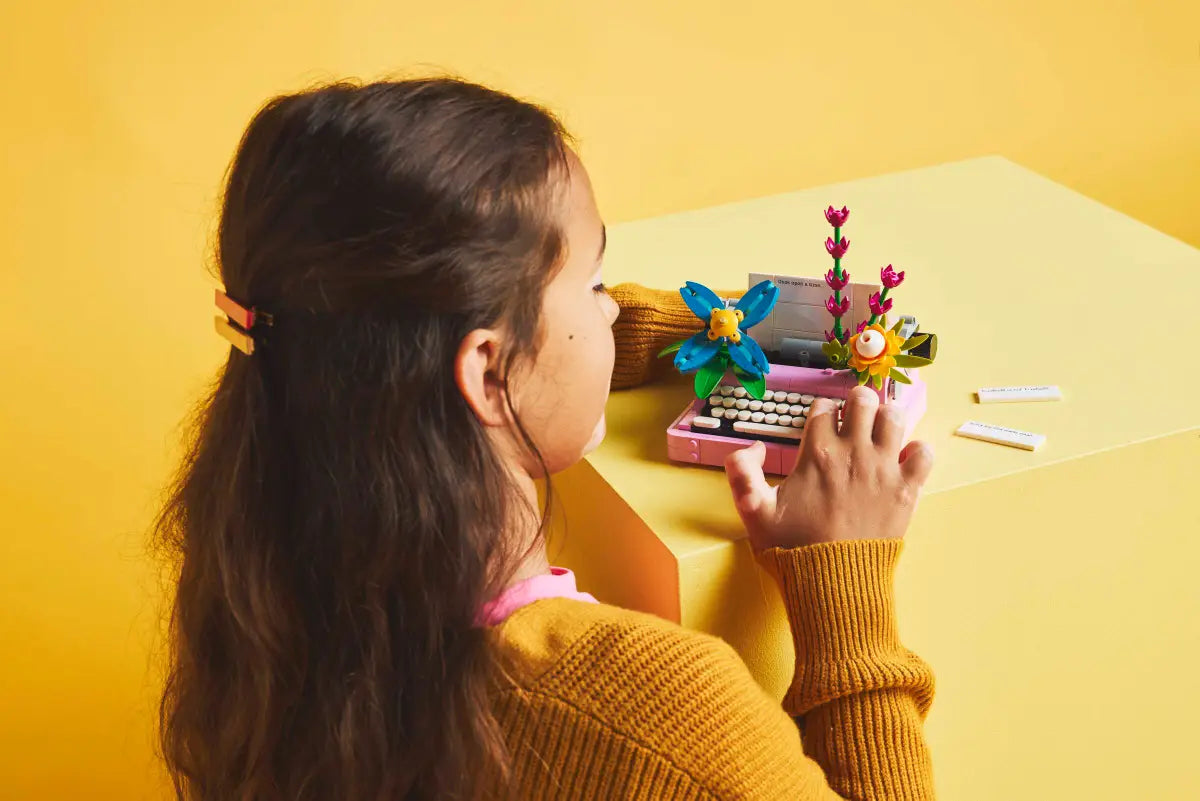 LEGO - Creator Typewriter with Flowers 31169