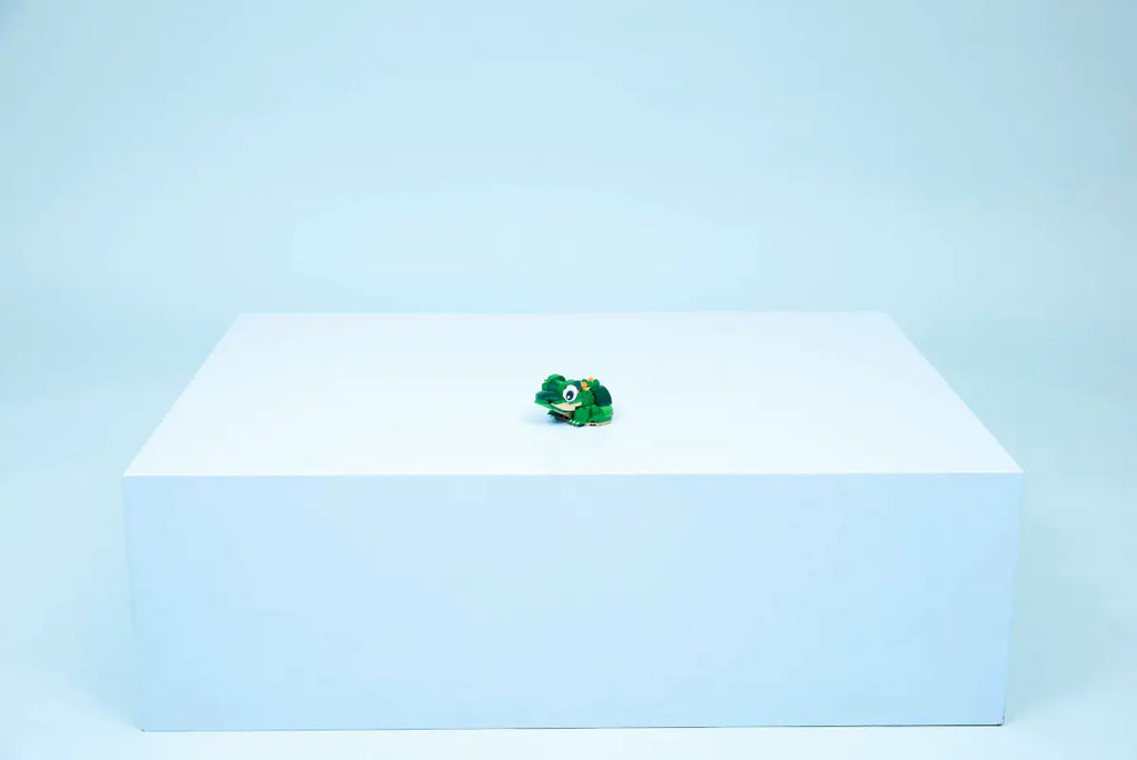 LEGO - Creator Turtle with a Waterlily 31377