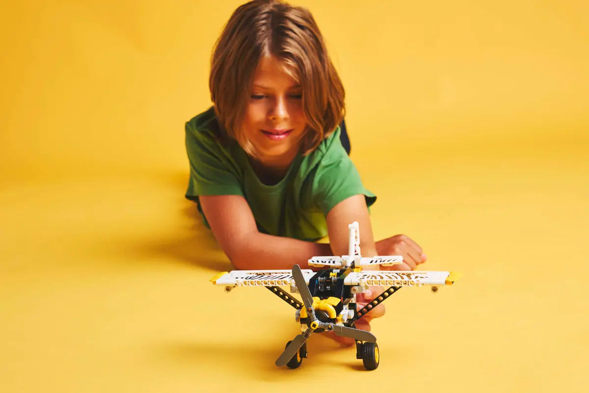LEGO - Technic Bush Plane 42198