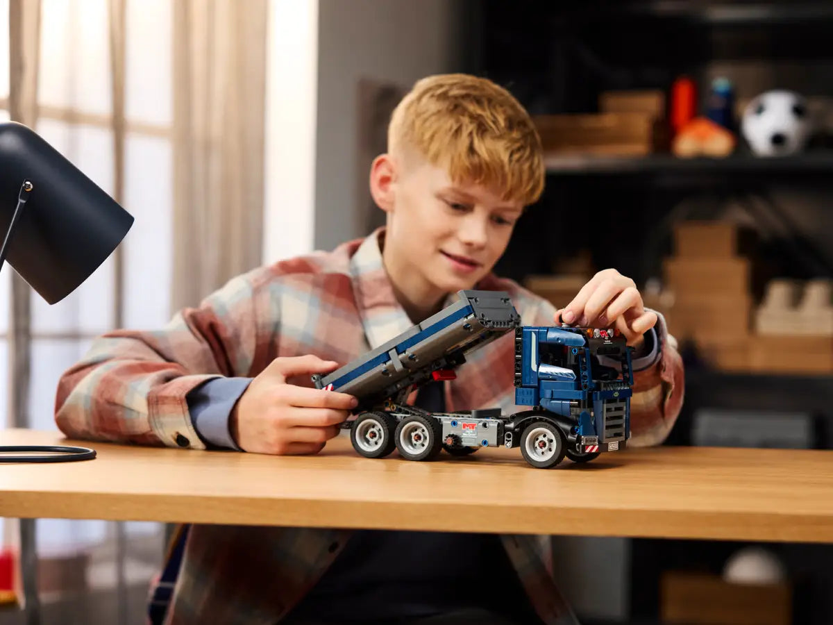 LEGO - Technic Tipping Dump Truck 42203