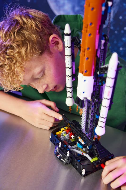 LEGO - Technic NASA Artemis Space Launch System Rocket 42221