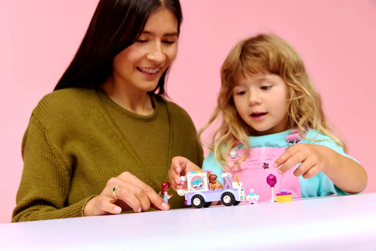 LEGO - Friends Unicorn Cake Delivery Car 42675