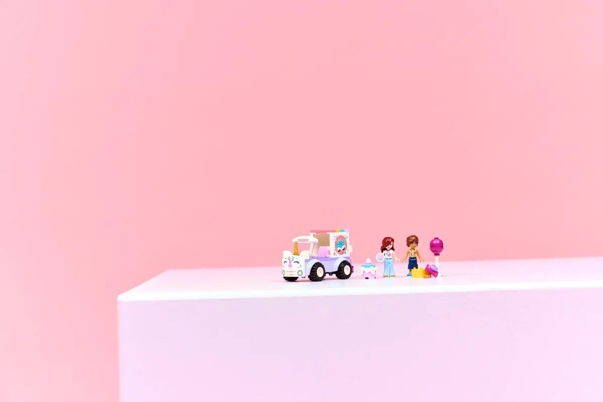 LEGO - Friends Unicorn Cake Delivery Car 42675