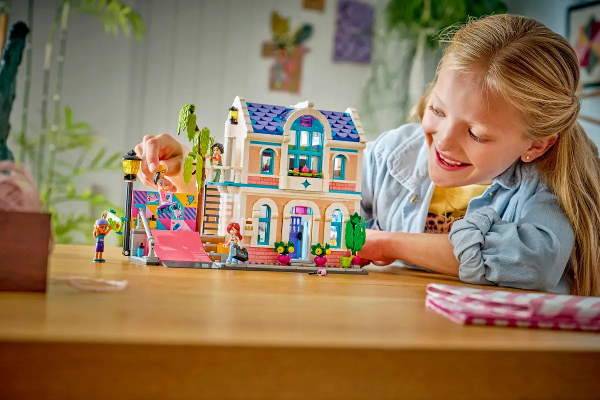 LEGO - Friends Liann's Family House 42687