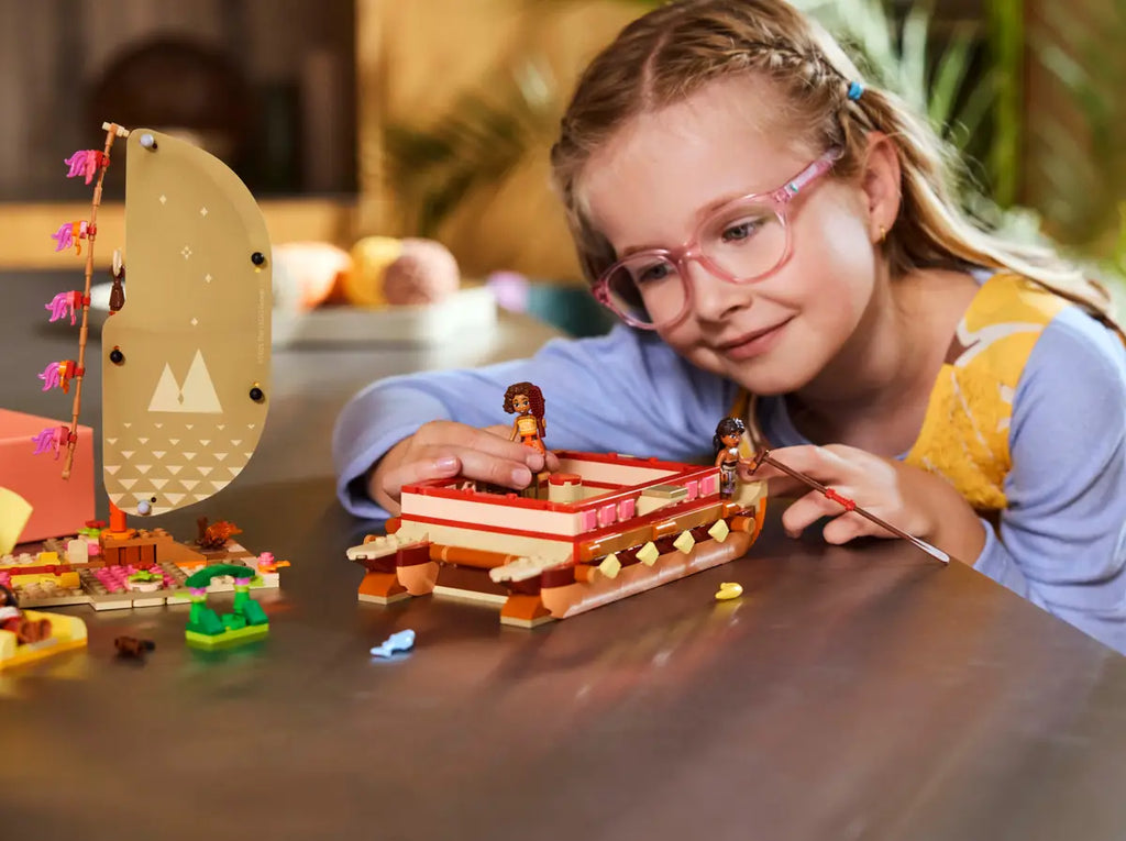 LEGO - Disney Moana's Adventure Canoe 43270