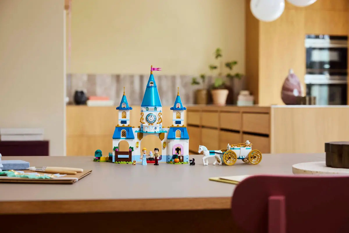 LEGO - Disney Cinderella's Castle & Horse Carriage 43275