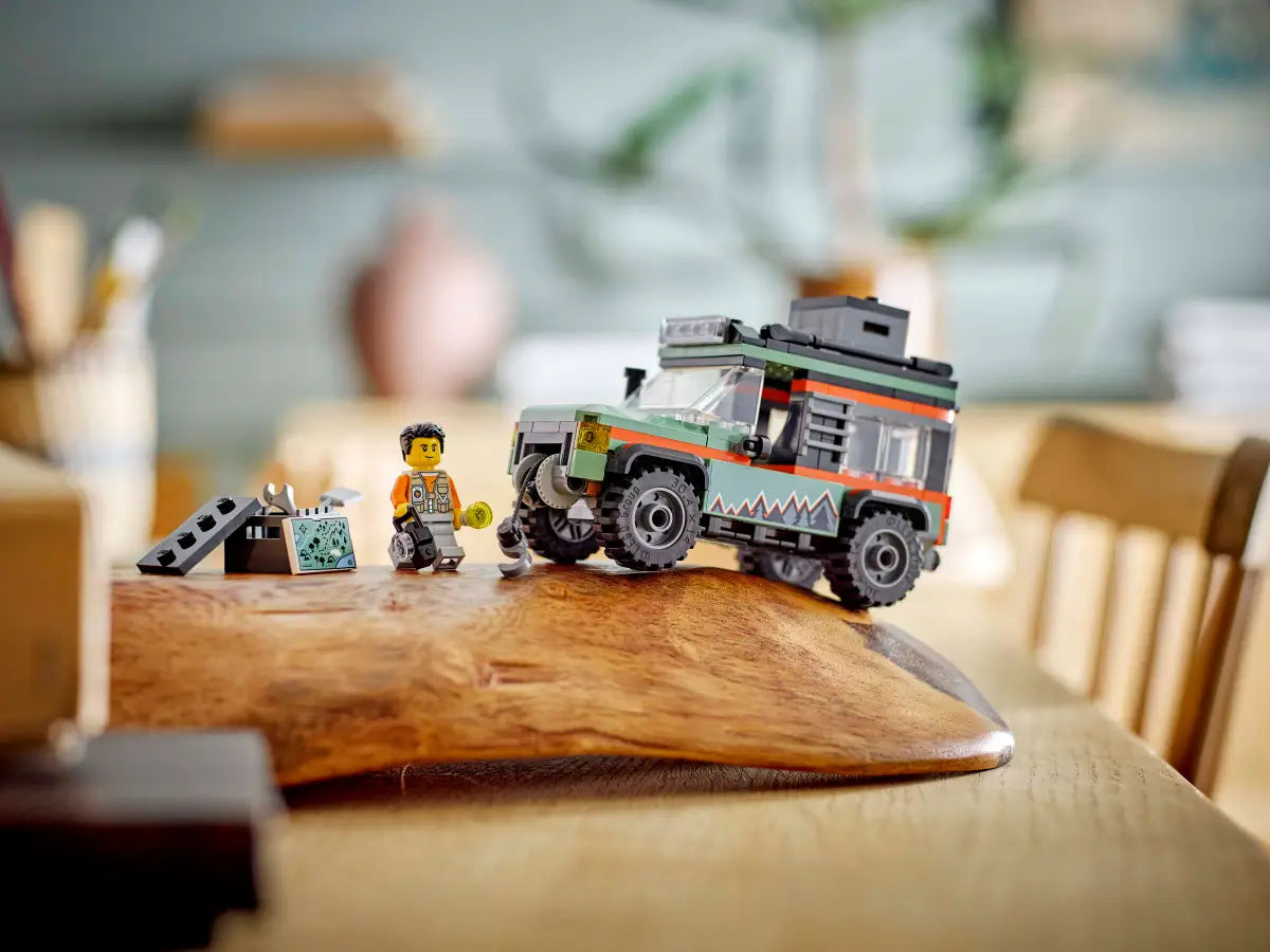 LEGO - City Off-Road 4x4 Mountain Truck 60447