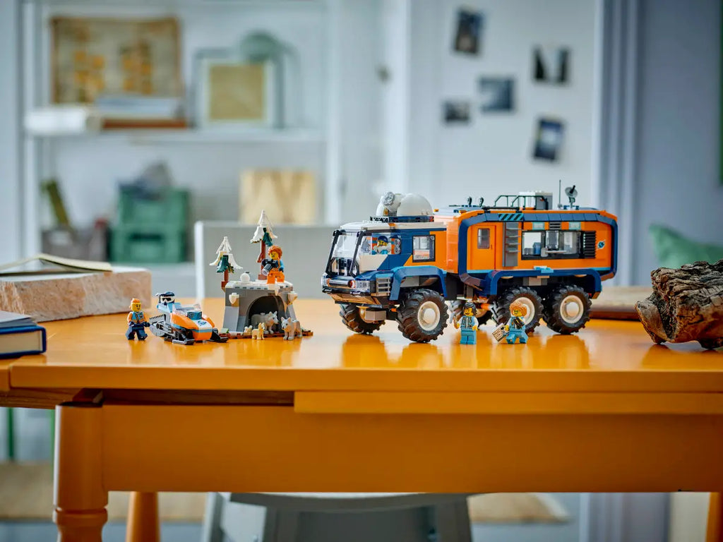LEGO - City Artic Explorer Science Lab Truck 60471