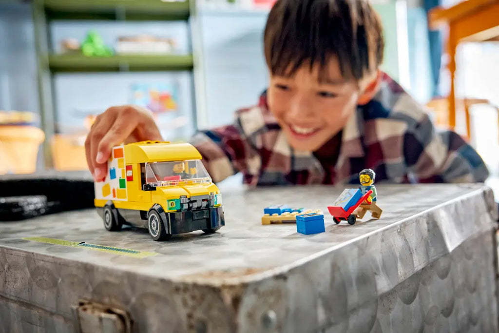 LEGO - City The LEGO Van 60500