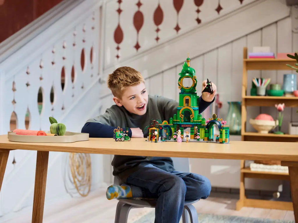 LEGO - Wicked Welcome to Emerald City 75684