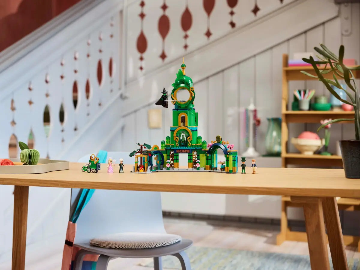 LEGO - Wicked Welcome to Emerald City 75684