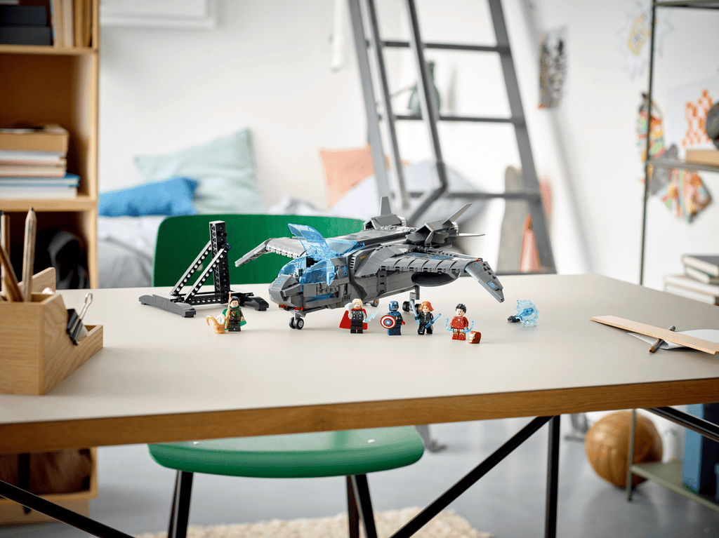 LEGO - The Avengers Quinjet 76248