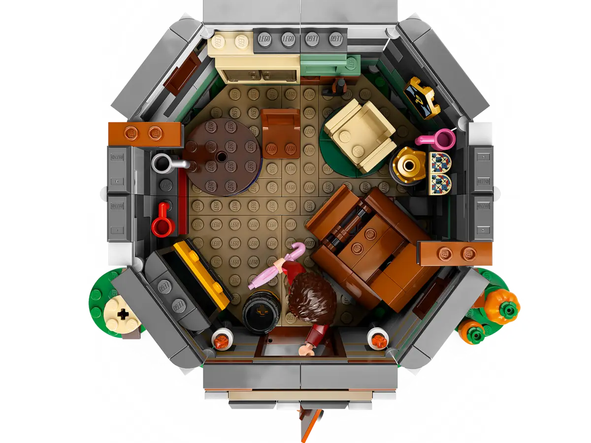 LEGO - Harry Potter Hagrids Hut: An Unexpected Visit 76428