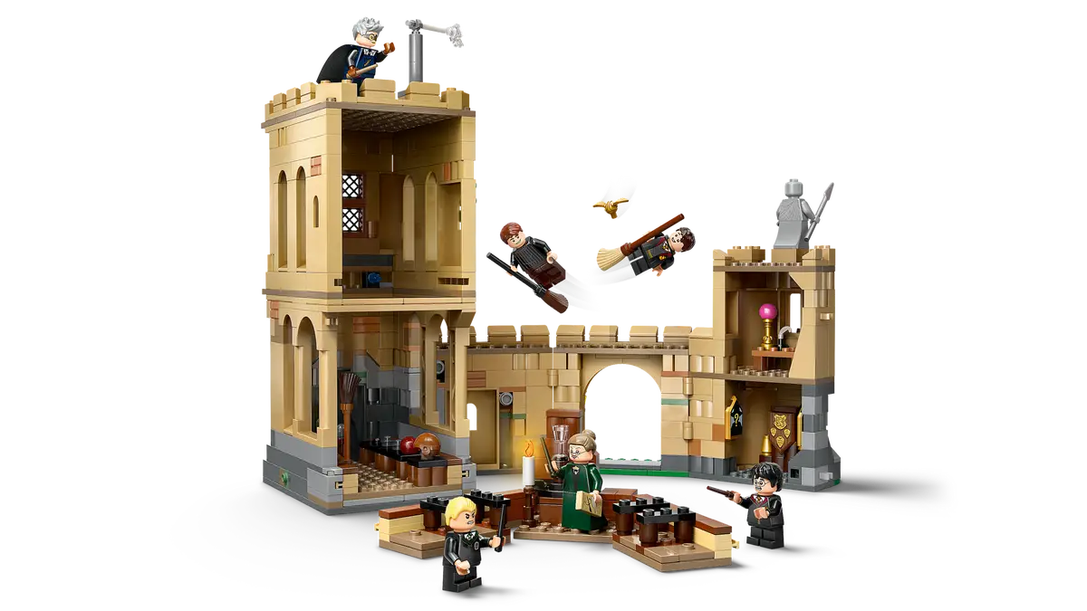 LEGO - Harry Potter Hogwarts Castle: Flying Lessons 76447