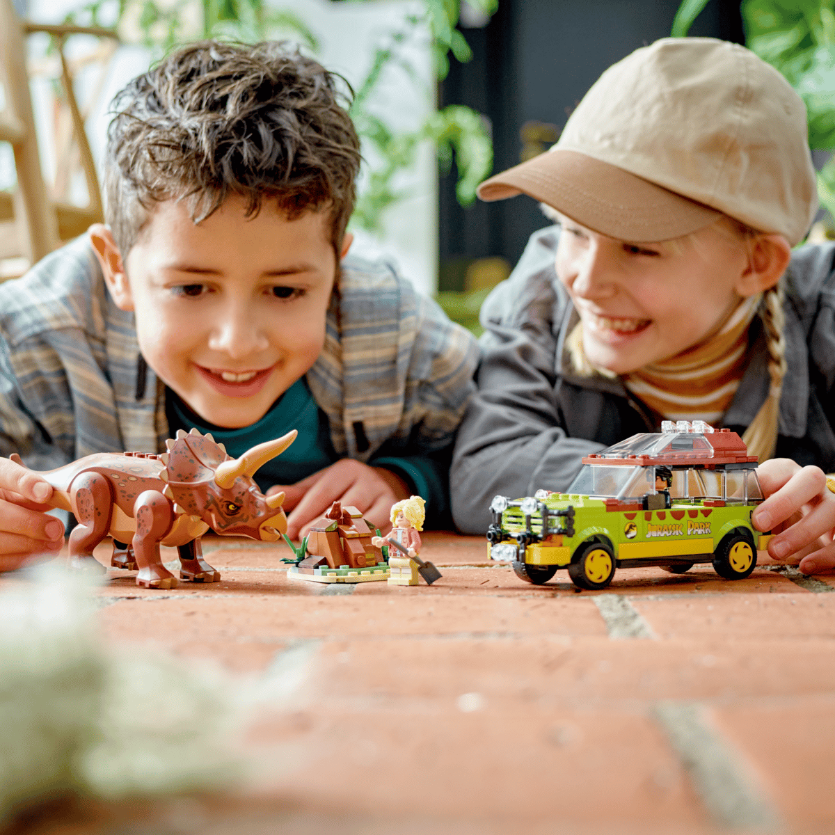 LEGO - Jurassic Park Triceratops Research 76959