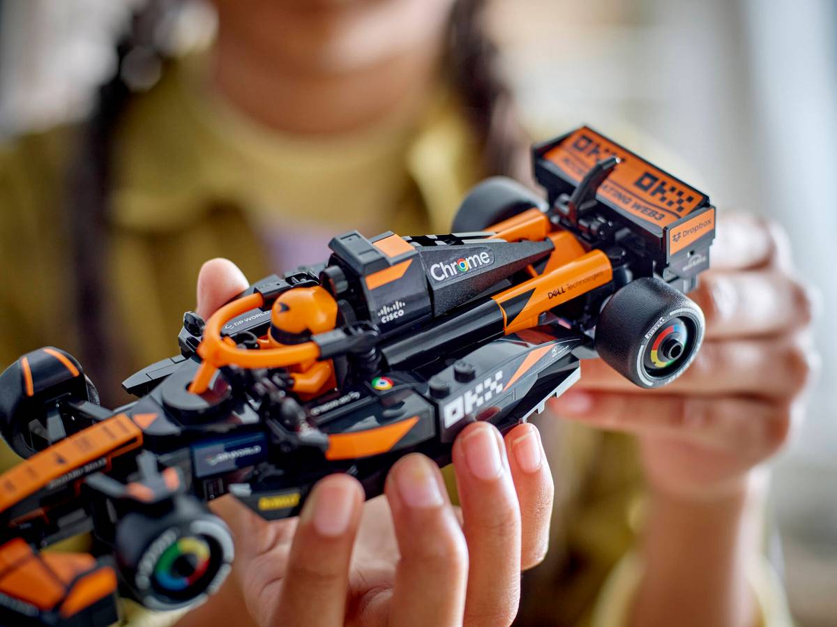 LEGO - McLaren F1 Team MCL38 Race Car 77251