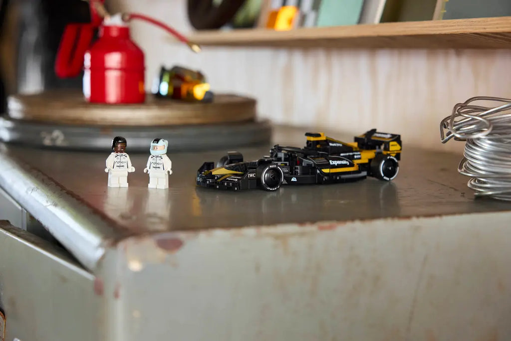 LEGO - Speed Champions APXGP Team Race Car 77252