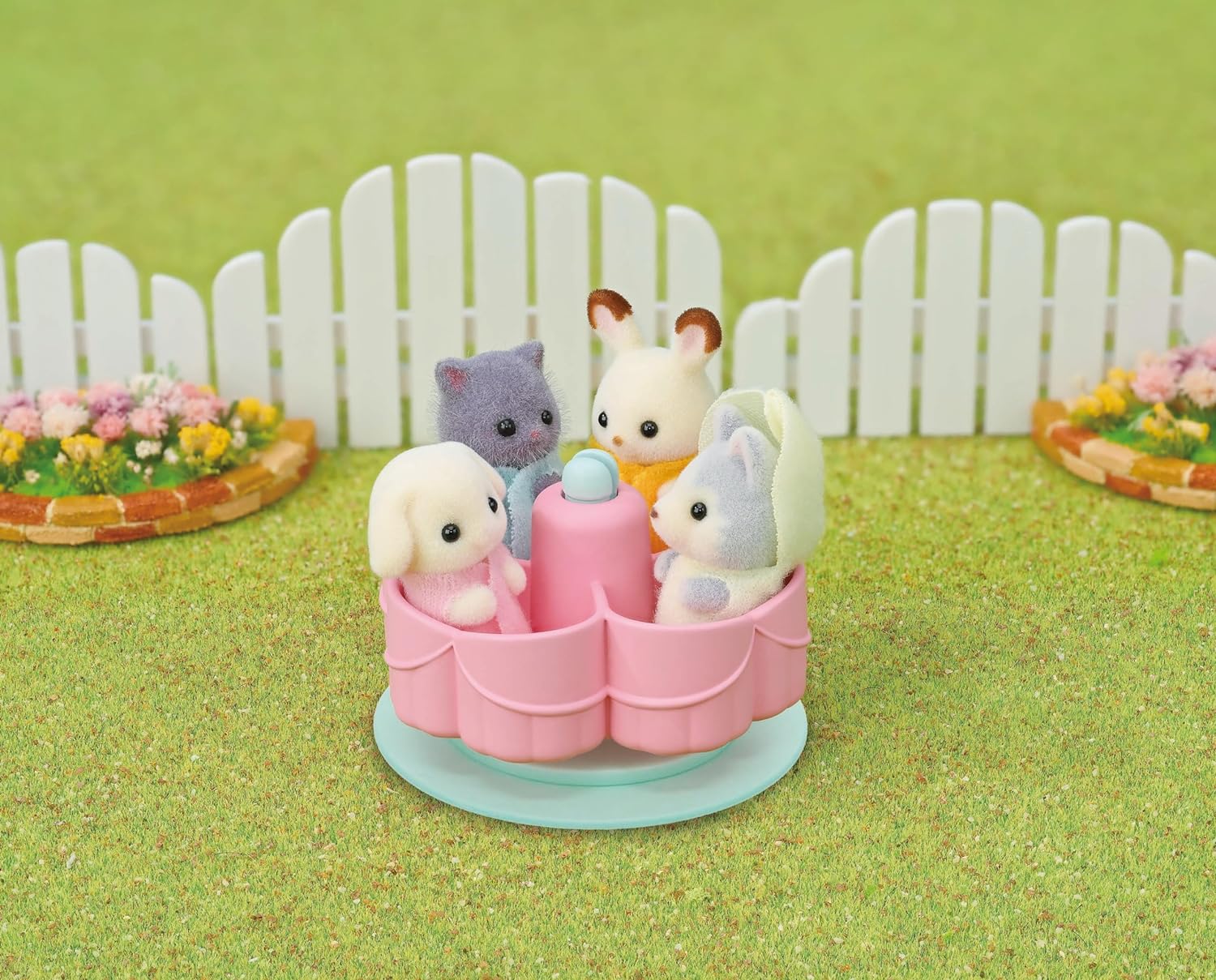 Sylvanian Families - Rainbow Fun Nursery Bus