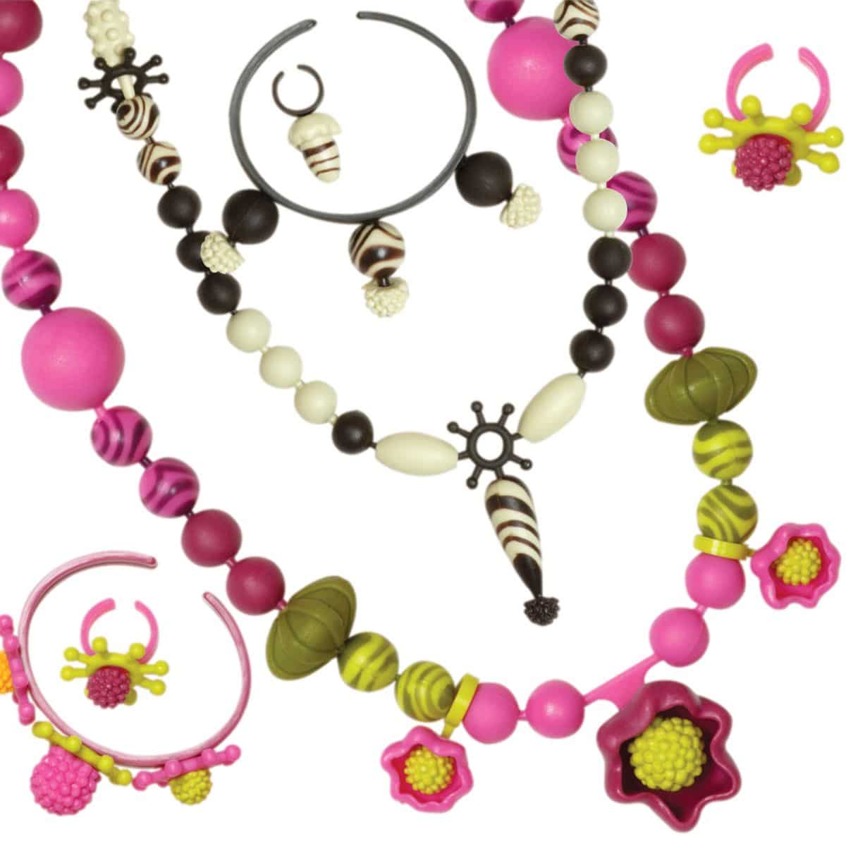 Toy jewellery kit
