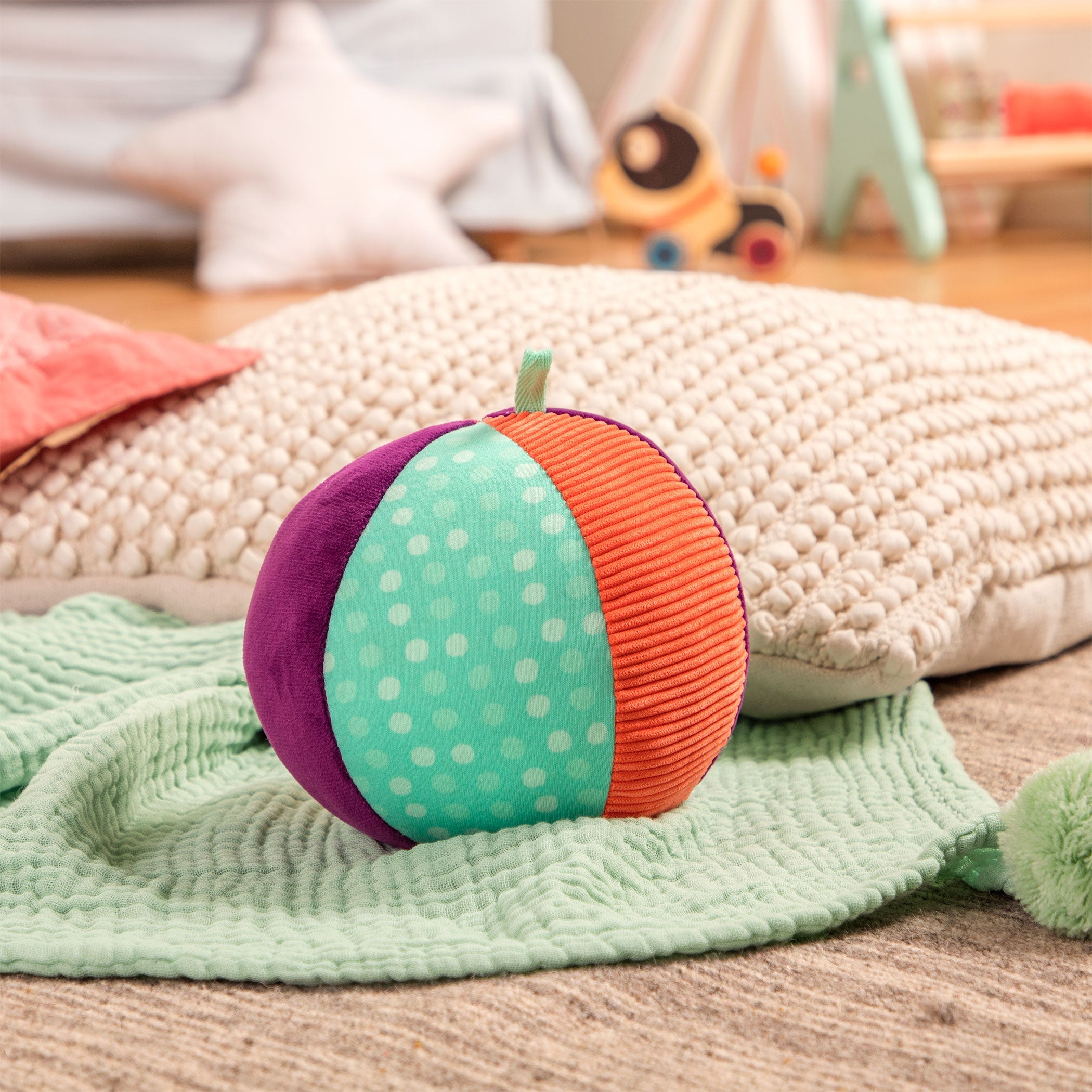 Sensory fabric ball
