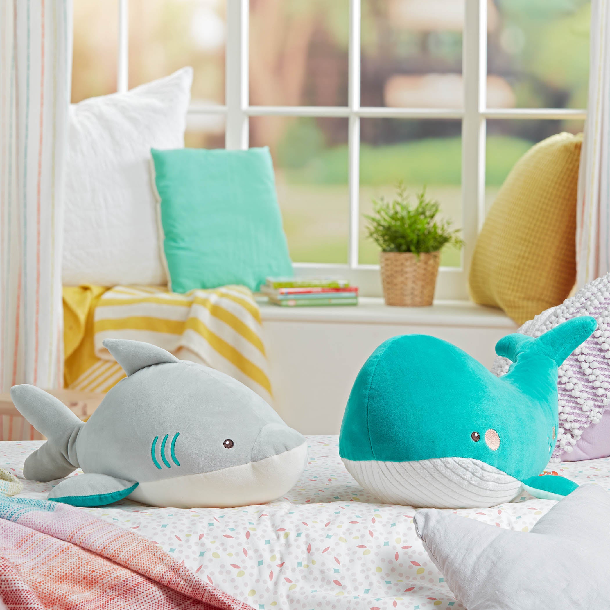 B. toys - Huggable Squishies Willow Whale