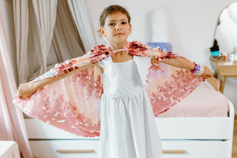 Great Pretenders - 5th Avenue Pink Pailette Cape Size 4-6