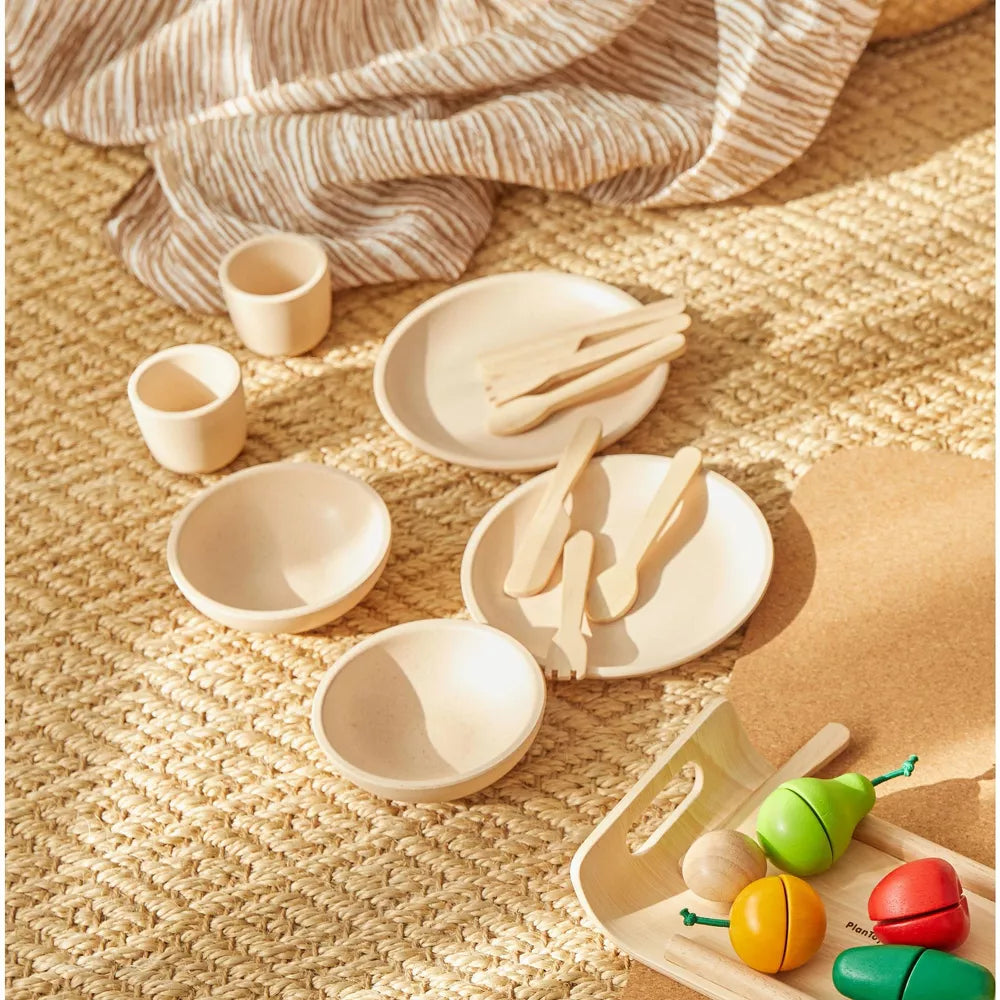 Plan Toys - Tableware Set