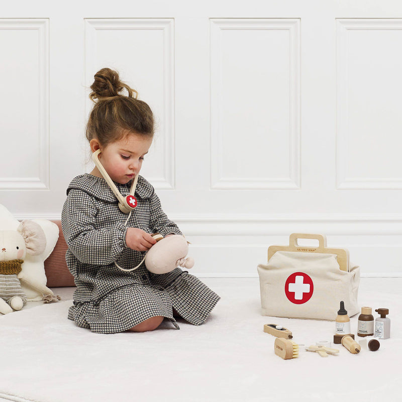 Le Toy Van - Animal Vet Care Set