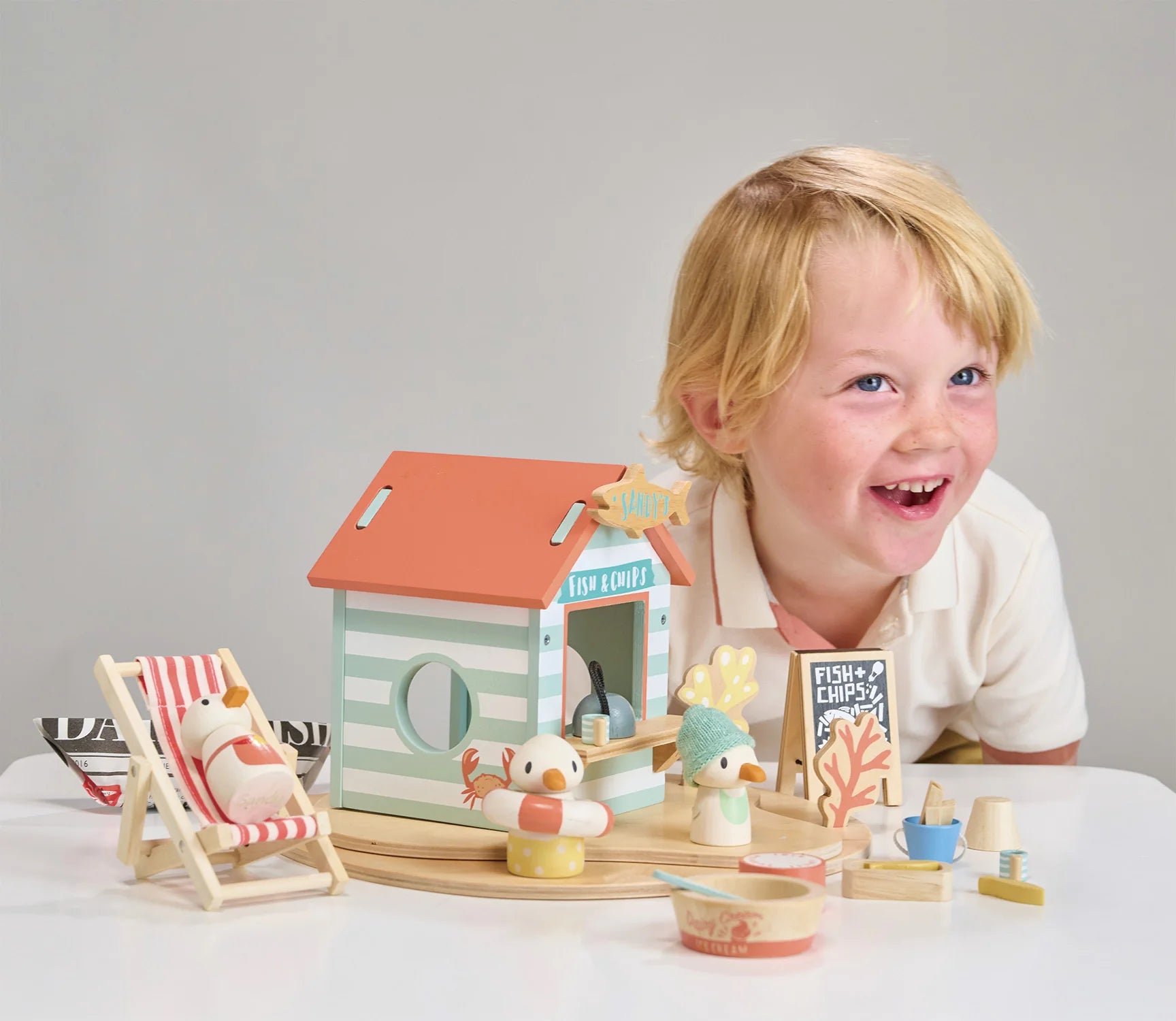 Tender Leaf Toys - Sandy's Beach Hut