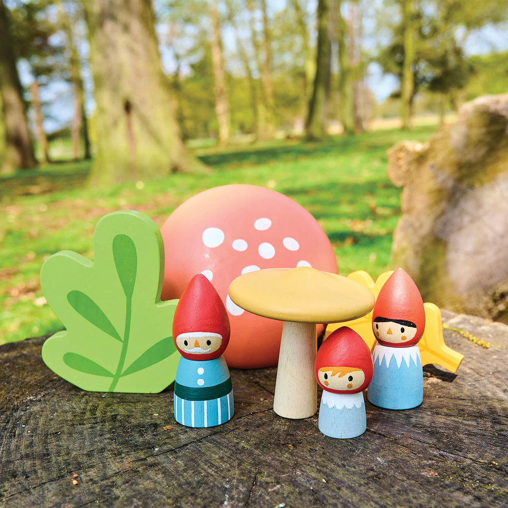 Tender Leaf Toys - Woodlands Gnome Family