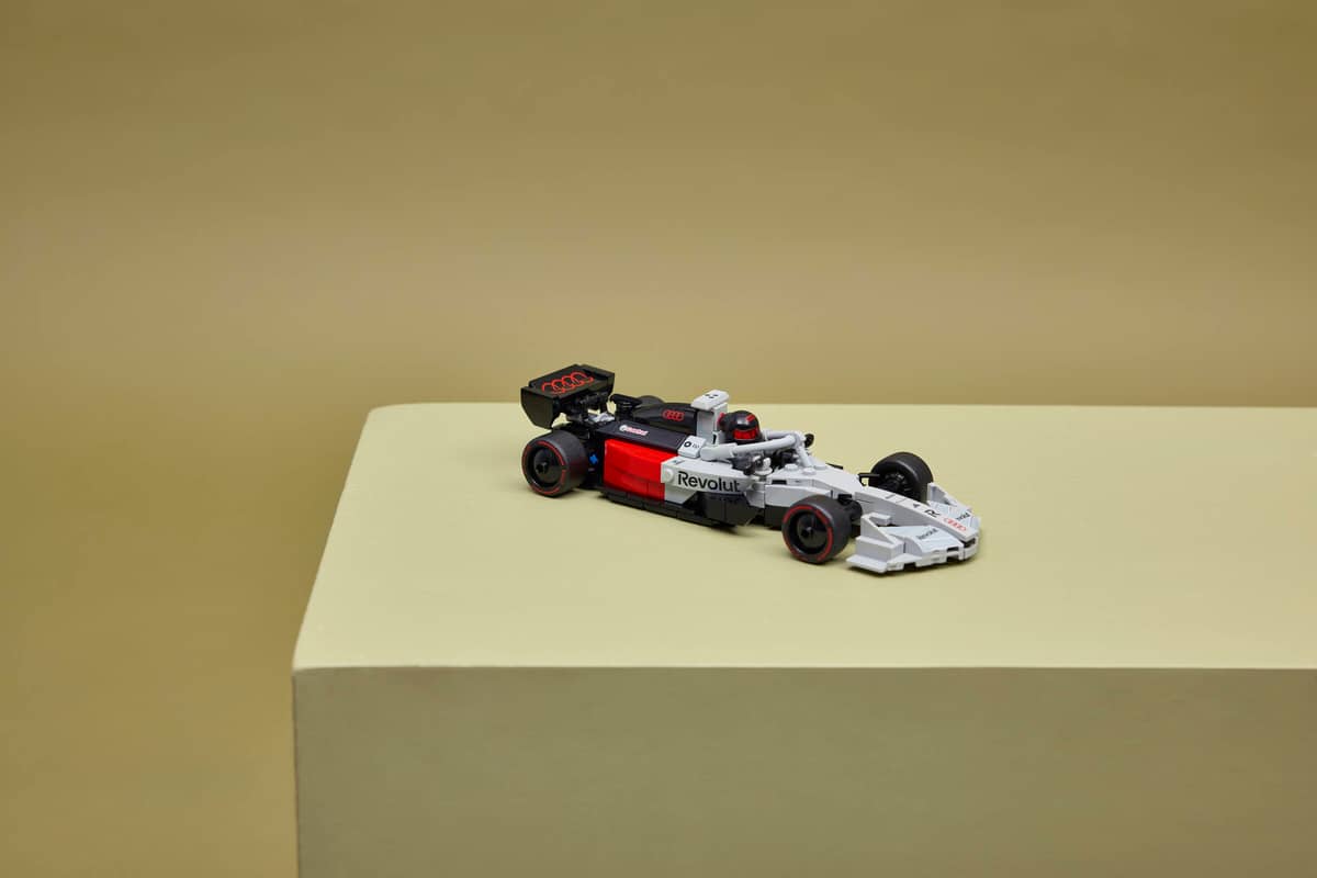 LEGO - Audi Revolut F1 Team R26 Race Car 77259