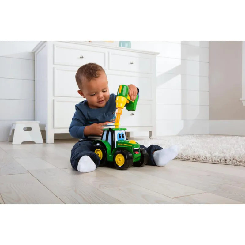 John Deere - Build A Johnny Tractor