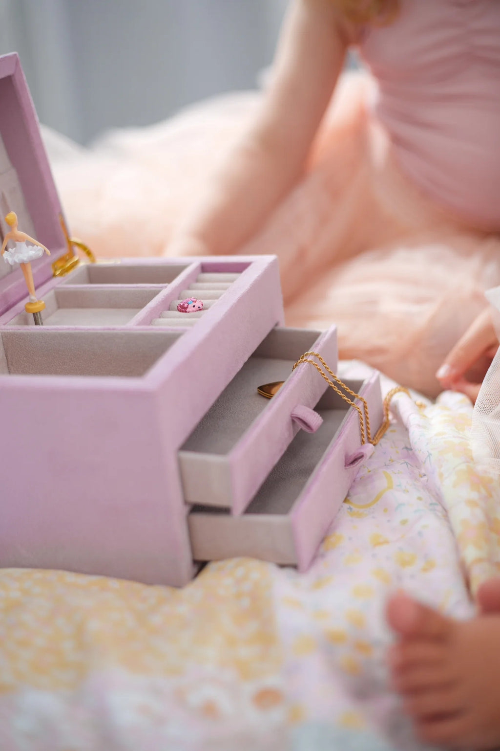 Melodee Designs - Nostalia Jewellery Box