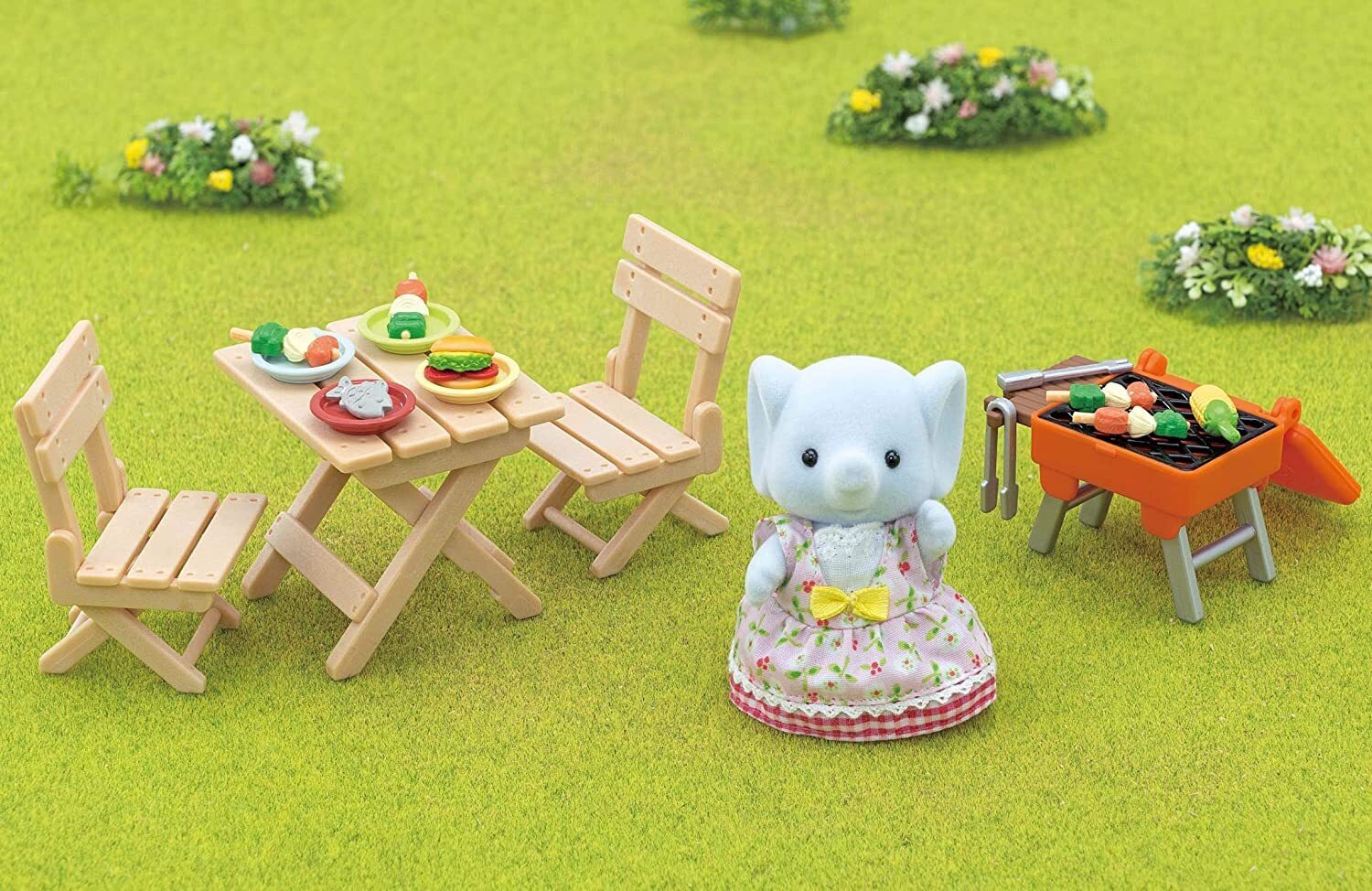 Sylvanian Familes - BBQ Picnic Set with Elephant