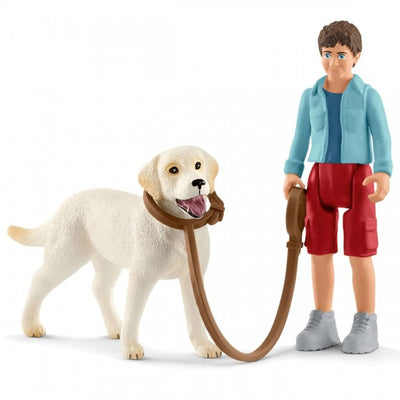 Schleich - Walking With Labrador Retriever